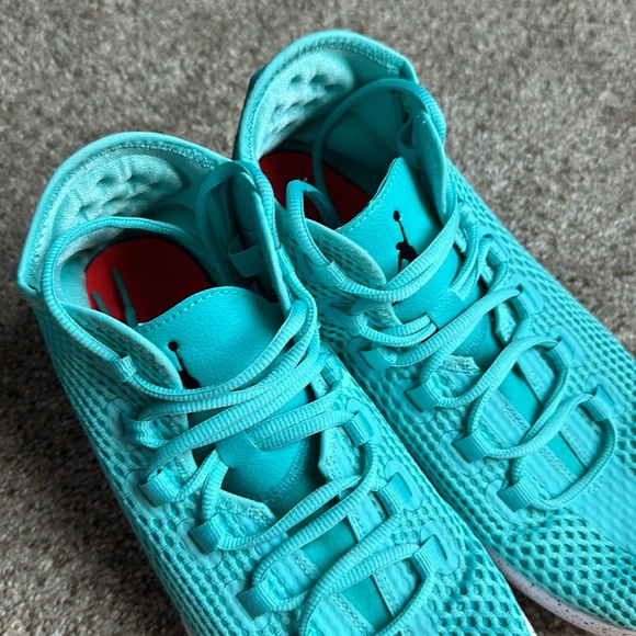 Jordan Reveal Hyper Turquoise - Picture 8 of 10